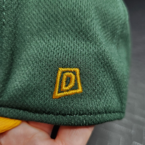 Dome Flex Embroidered "K" Logo Gold & Green Cap Possibly Colligiate Size Med/Lar - Picture 10 of 13